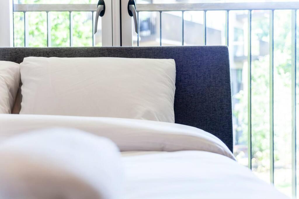 Stunning New 3 Bdr Duplex Wbalcony, East London Lejlighed Eksteriør billede