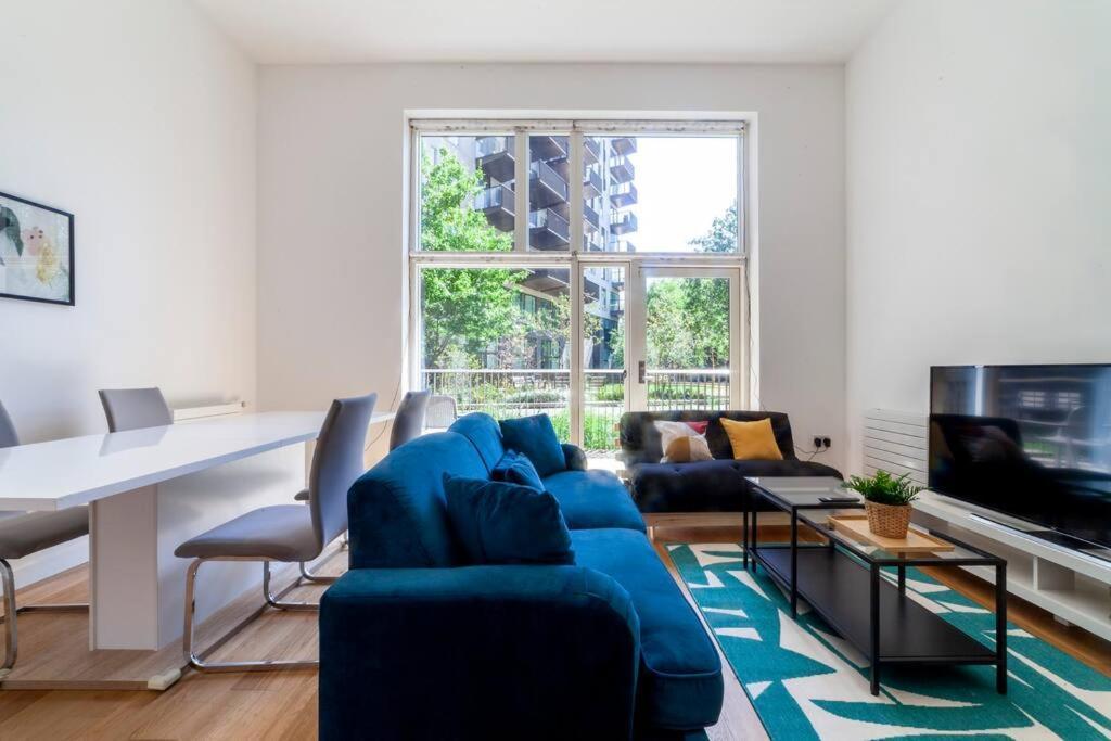 Stunning New 3 Bdr Duplex Wbalcony, East London Lejlighed Eksteriør billede