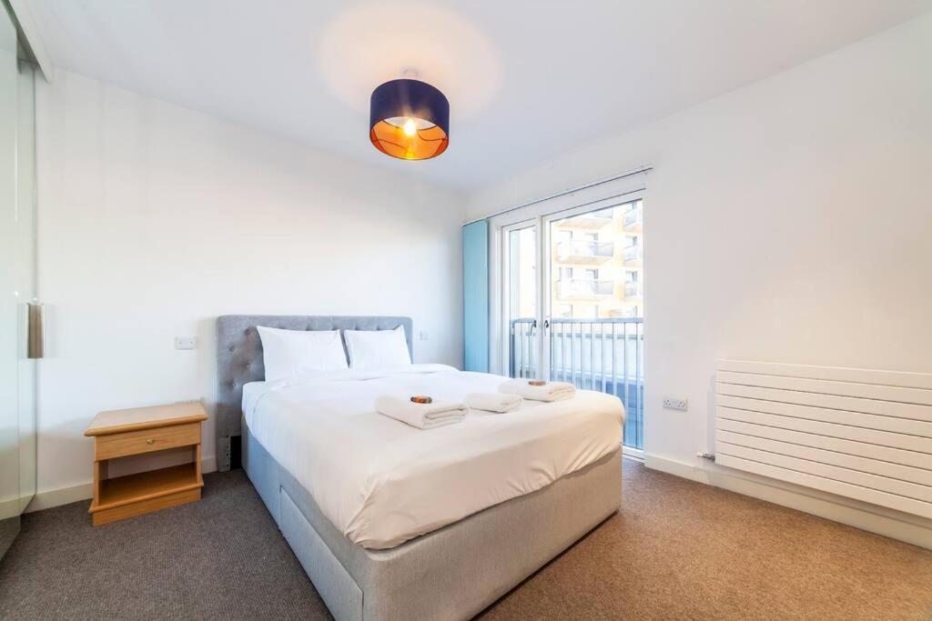 Stunning New 3 Bdr Duplex Wbalcony, East London Lejlighed Eksteriør billede