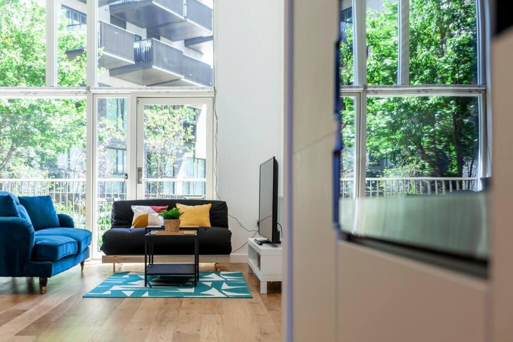 Stunning New 3 Bdr Duplex Wbalcony, East London Lejlighed Eksteriør billede