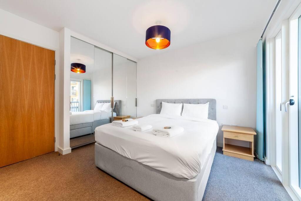Stunning New 3 Bdr Duplex Wbalcony, East London Lejlighed Eksteriør billede